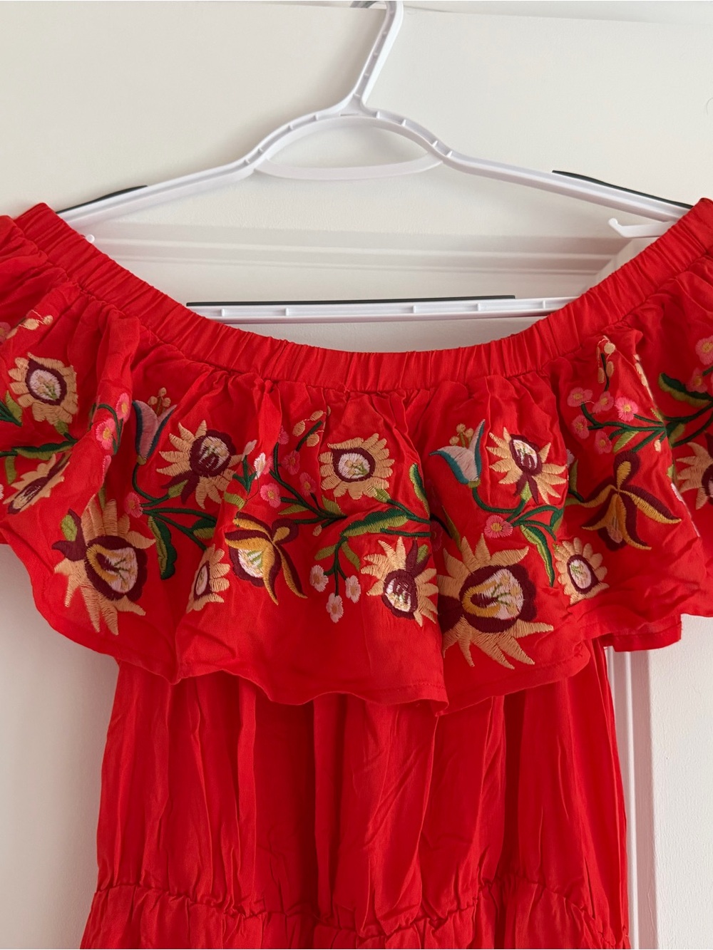 DAVI & DANI Red Embroidered Floral Off-Shoulder Dress